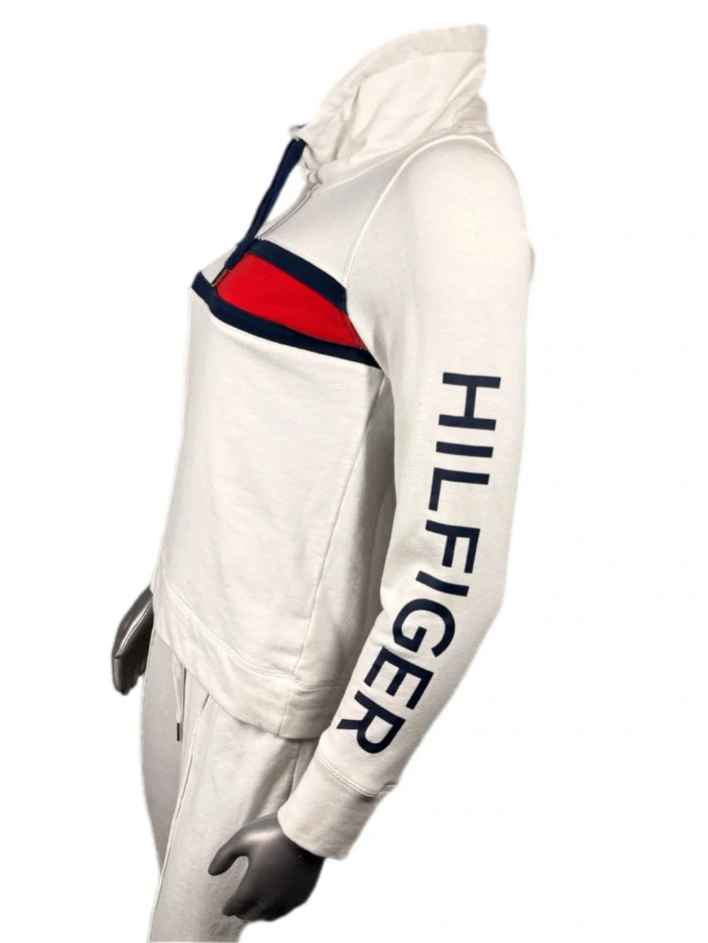 Tommy Hilfiger | Heritage Logo Pullover Sweatshirt & Matching Jogger Pants Set - Picture 9 of 16